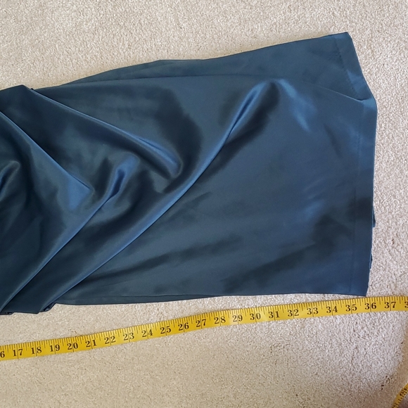 The Limited Event emerald dress - Picture 7 of 7